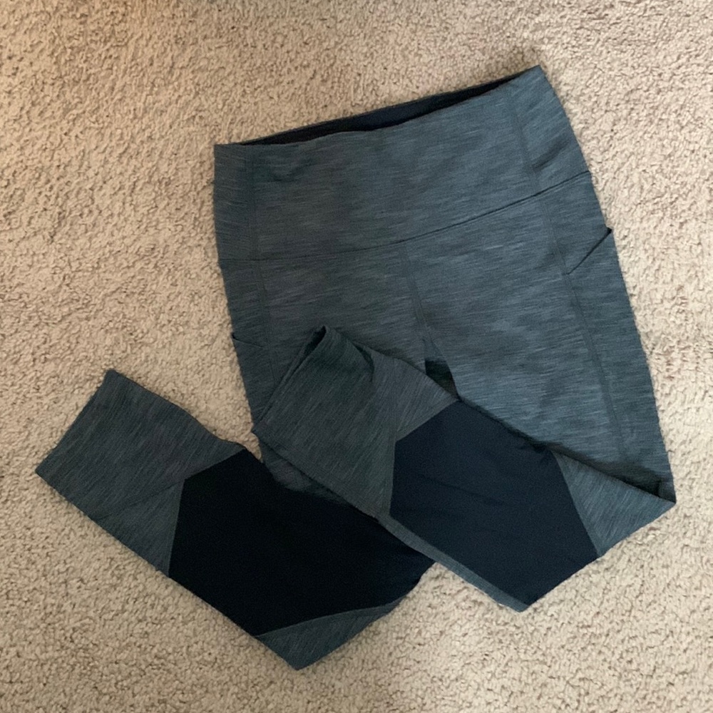 Lululemon Cropped Leggings sz 4 EUC
